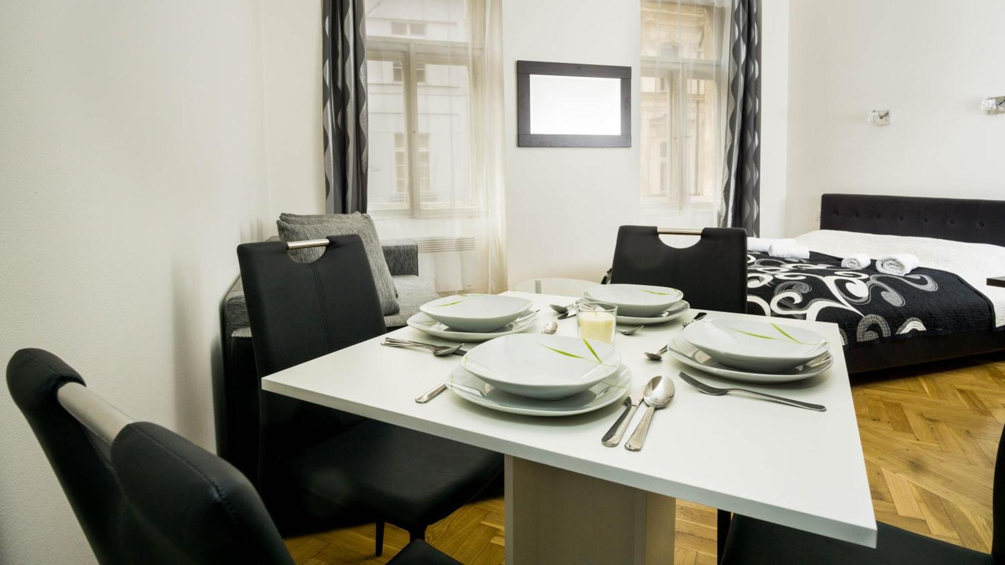Black & White Apartment Prague By Wenceslas Square And Muzeum Zimmer foto