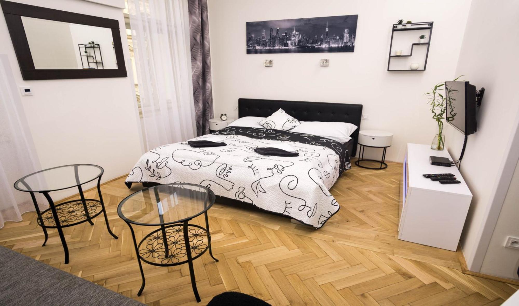 Black & White Apartment Prague By Wenceslas Square And Muzeum Exterior foto